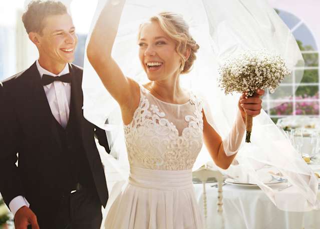 Make the big day unforgettable with white, weatherproof wedding tents