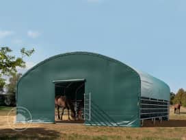 Box Cavalli 8x8m, verde scuro, Telo in PVC, fissaggio per terreno Box Cavalli 8x8m, verde scuro, Telo in PVC, fissaggio per terreno