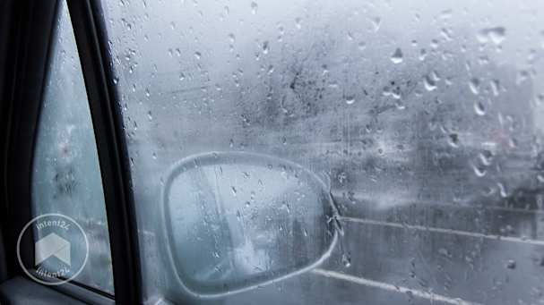 condensation fenêtre voiture
