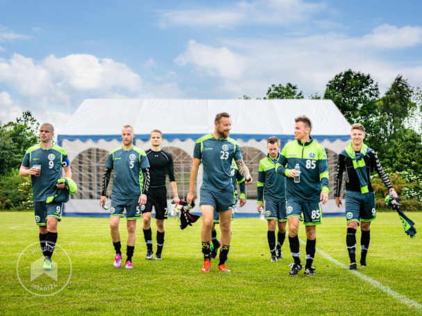 Tente de réception pour match de football