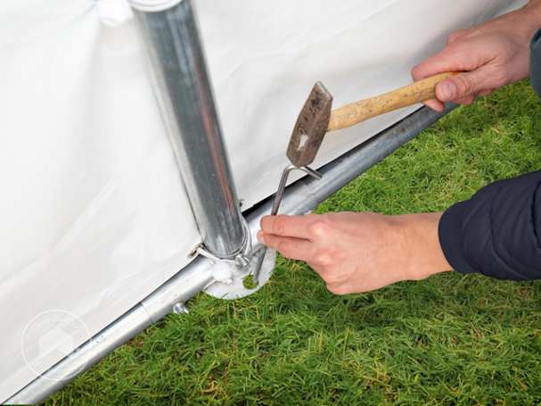 Namiot magazynowy mocowanie do podloża