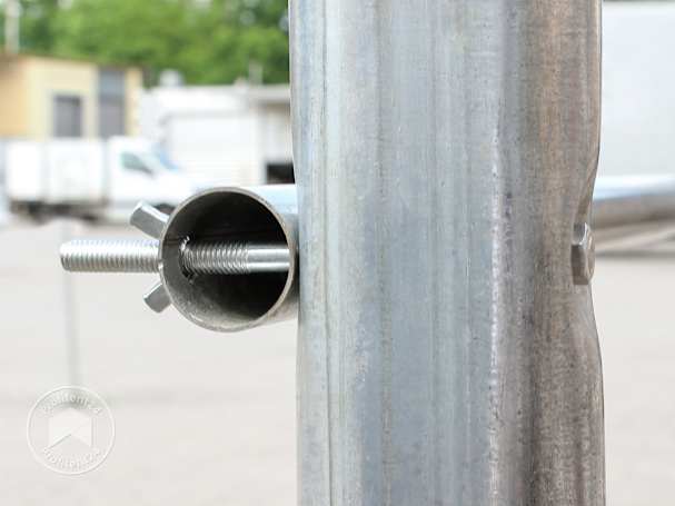 Stalen frame met thermische verzinking