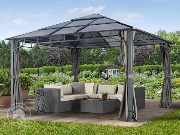 Ein großer 4x4 m Gartenpavillon