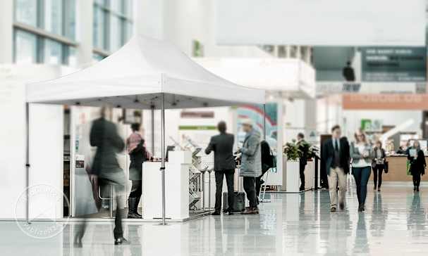 Einen Faltpavillon als Messezelt einsetzen
