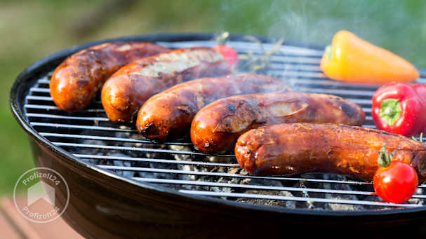 Fleisch und vegetarisches Essen fürs Grillen besorgen