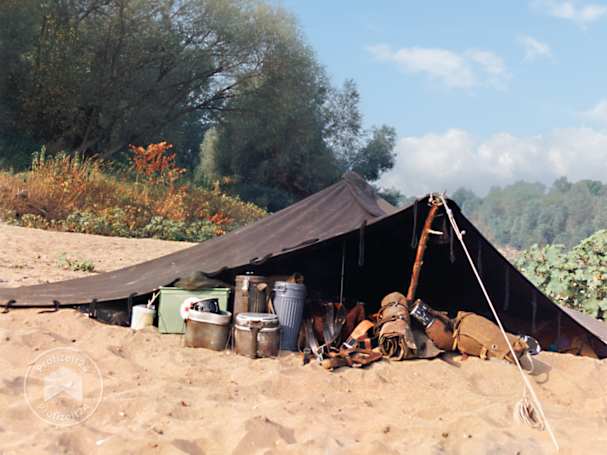 Ein Schwarzzelt in der damaligen Zeit