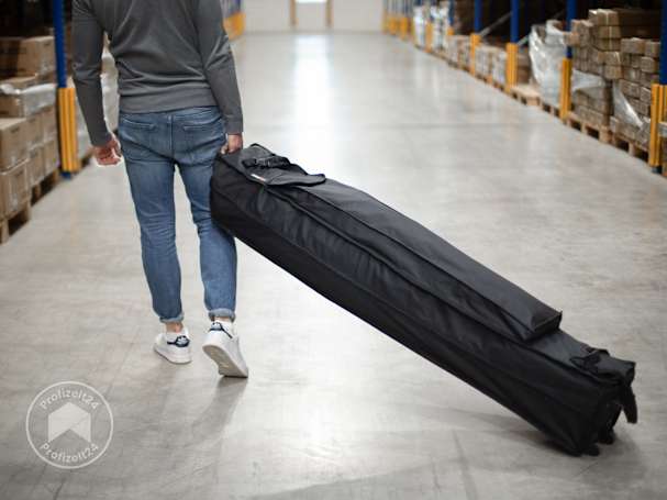 Das Partyzelt per Tasche einlagern