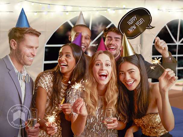 Silvester mit Freunden im Partyzelt feiern