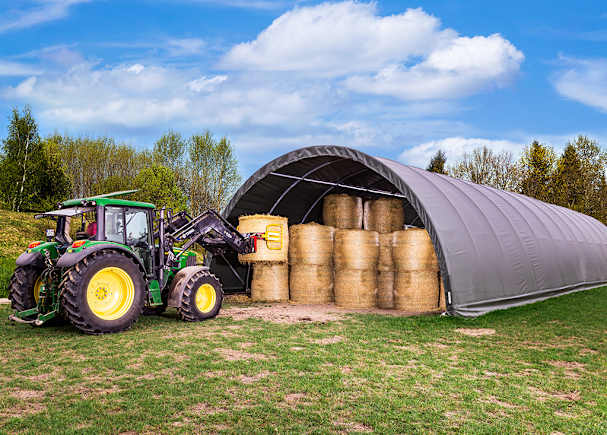 Eine Rundbogenhalle in der Landwirtschaft