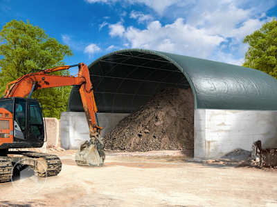 Mit Containern das Fahrsilo überdachen