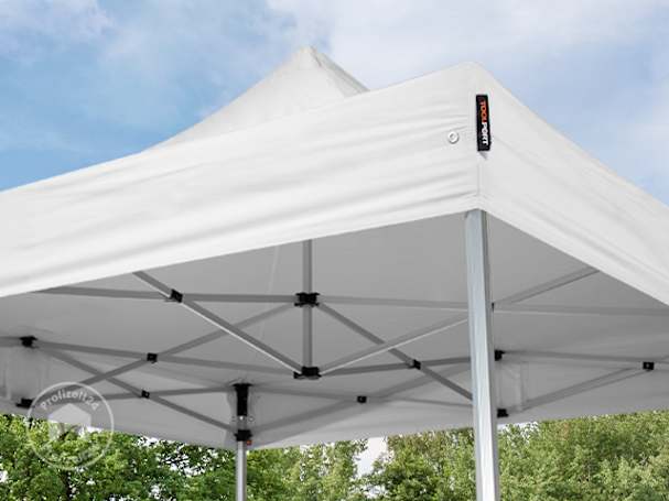 Ein mobiler Faltpavillon mit robustem PVC-Dach
