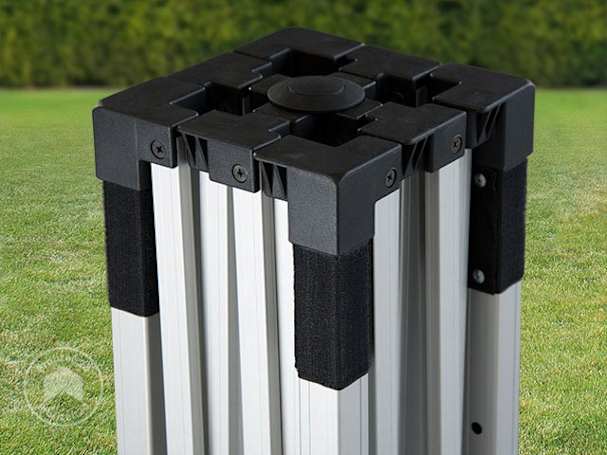 Ein leichter faltbarer Pavillon 3x4 m aus Aluminium