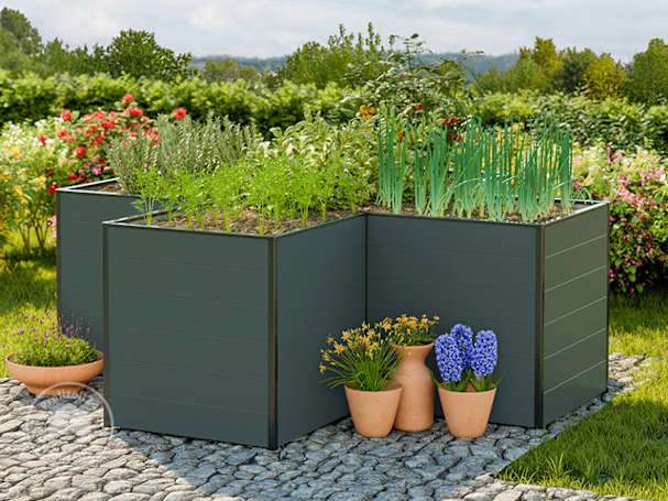 Hochwertiges Hochbeet im kreuzförmigen Design
