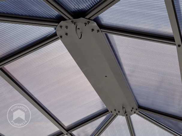 Die Hardtop-Dachmitte mit dem Mittelstück verbinden