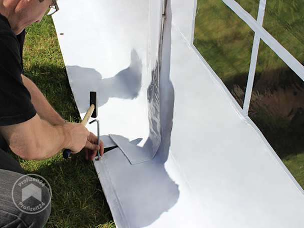 Wasserdichtes Partyzelt 3x6 m mit Bodenschürze