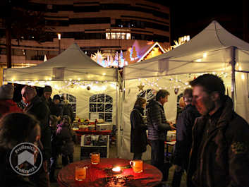 Mobile Faltpavillons auf dem Weihnachtsmarkt