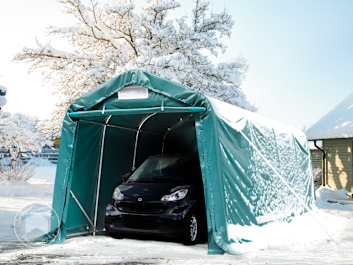 Zeltgarage im Winter