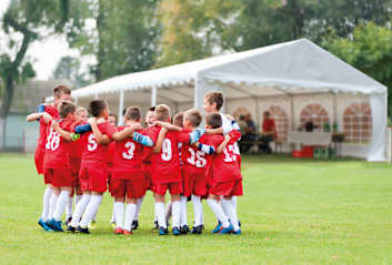 Ein Partyzelt im Sportverein nutzen