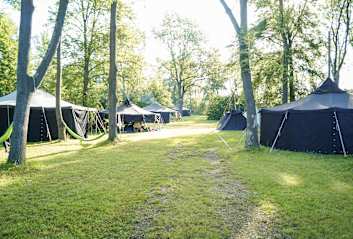 Ein Schwarzzelt im Einsatz