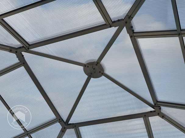 Den Gartenpavillon 4x4 m mit einem Ersatzdach nachrüsten