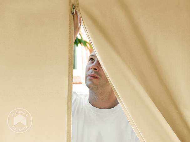 Den Gartenpavillon 4x4 m mit Seitenteilen nachrüsten