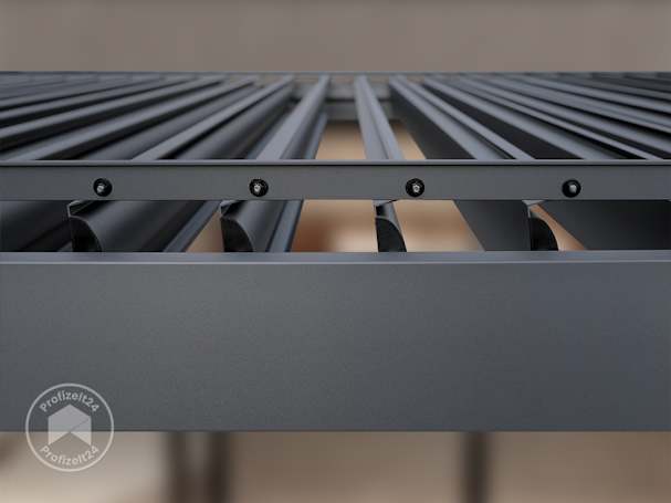 Eine robuste Pergola mit verstellbaren Lamellen