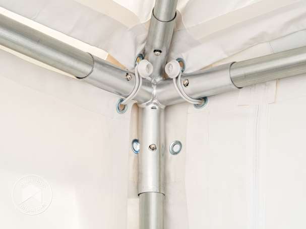 Montering av ett pagodatält 4