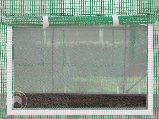 Et godt ventilert filmdrivhus takket være inngangspartiene