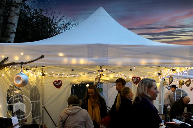 Gazebo pieghevole per mercatini invernali