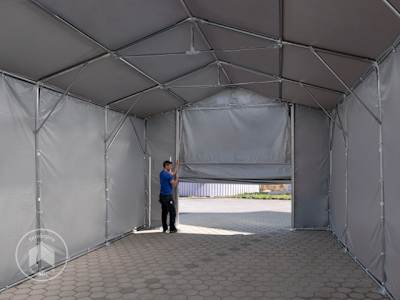 Tenda capannone stabile con porta a pacchetto
