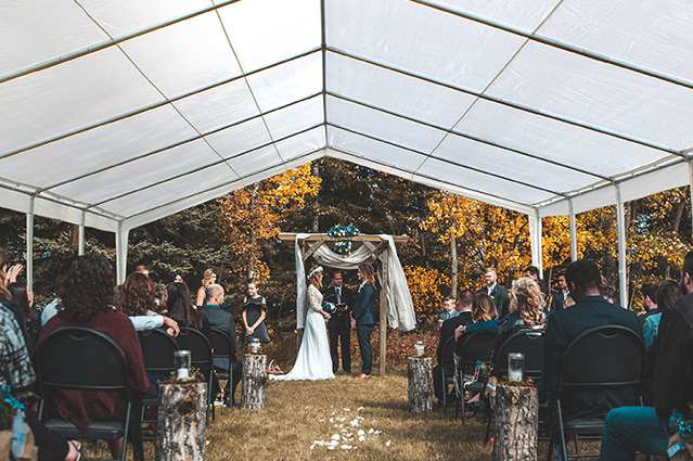 gazebo e tendoni per cerimonia di matrimonio all'aperto