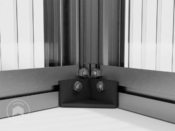 Montaggio delle pareti anteriore e posteriore di una serra