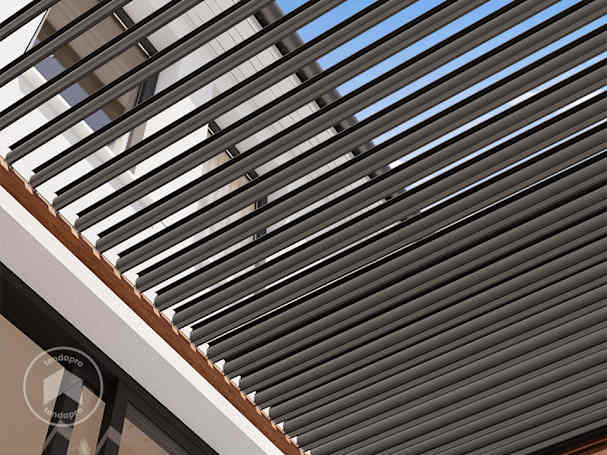 Pergola con tetto a lamelle